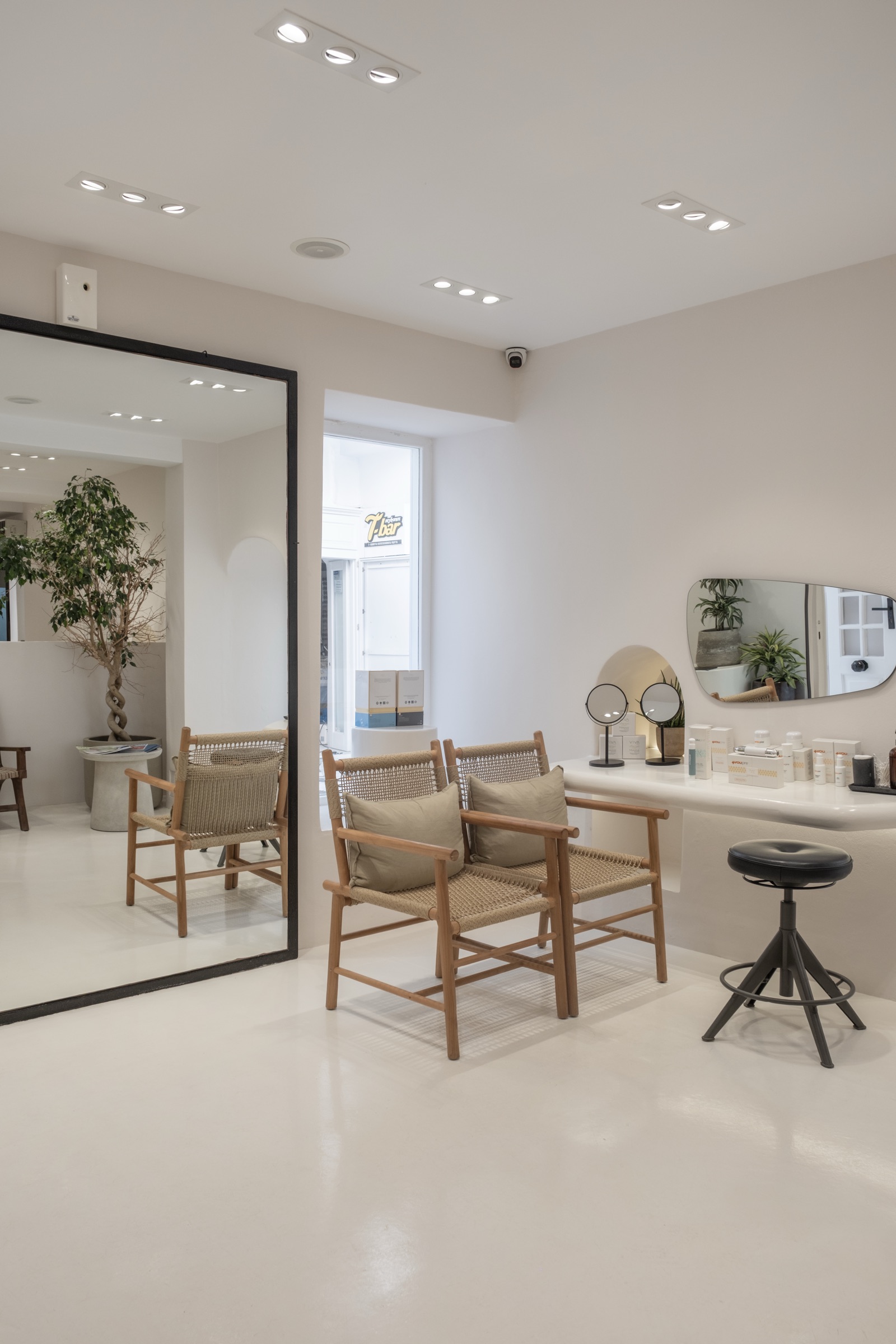 30 Matogianni — view 2